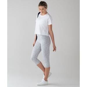 Lululemon Wunder Under Hi-Rise 1/2 Tight Space Grey Alpine White 17" Crop Size 8